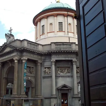 Zaffiro Blu Airport Bed and Breakfast Μπέργκαμο