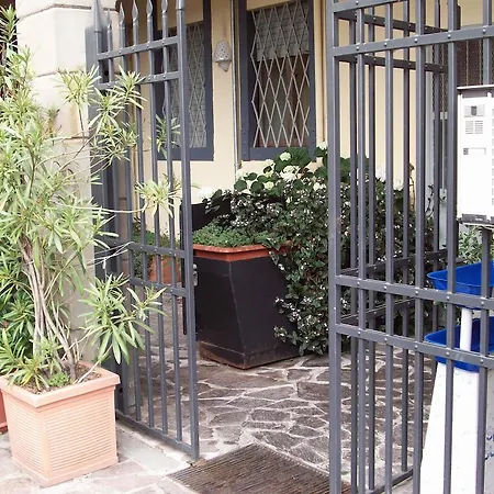 Zaffiro Blu Airport Bed and Breakfast 3*