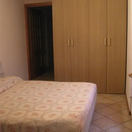Bed & Breakfast Zaffiro Blu Airport 2*